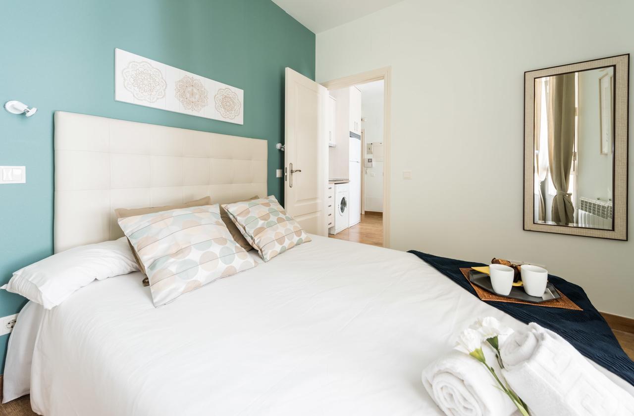 Gran Via I Santa Ana Apartment มาดริด ภายนอก รูปภาพ
